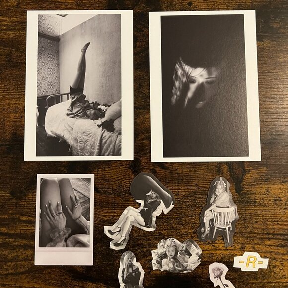 BLACKPINK ROSE [ -R- ] First Single Album CD - Picture 4 of 6